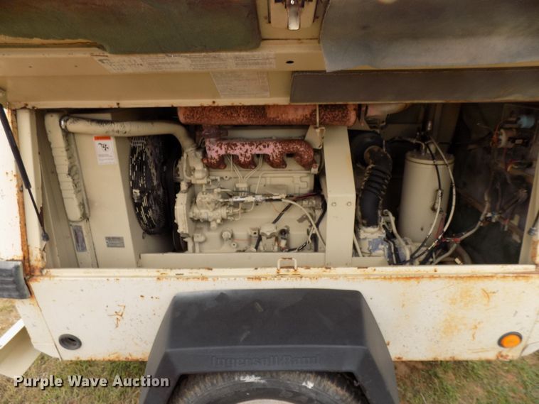 image for item FK9920 1999 Ingersoll Rand XP185WJD air compressor