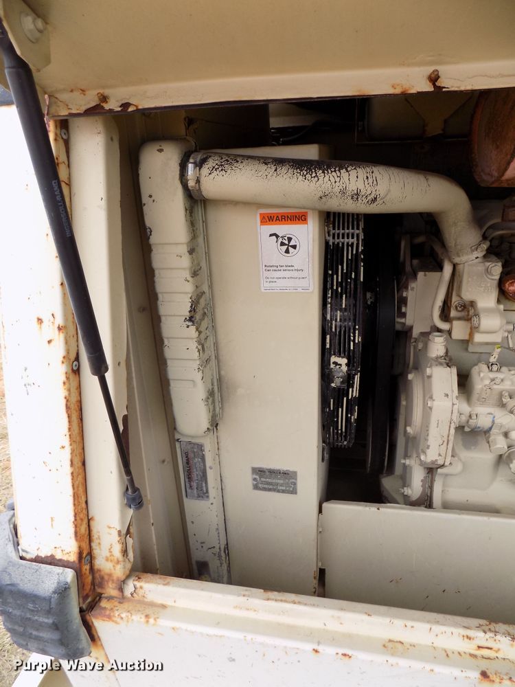 image for item FK9920 1999 Ingersoll Rand XP185WJD air compressor