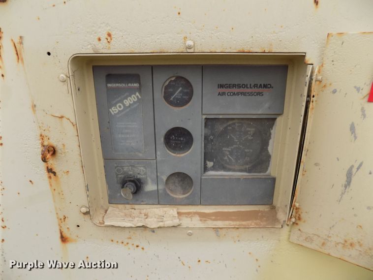 image for item FK9920 1999 Ingersoll Rand XP185WJD air compressor