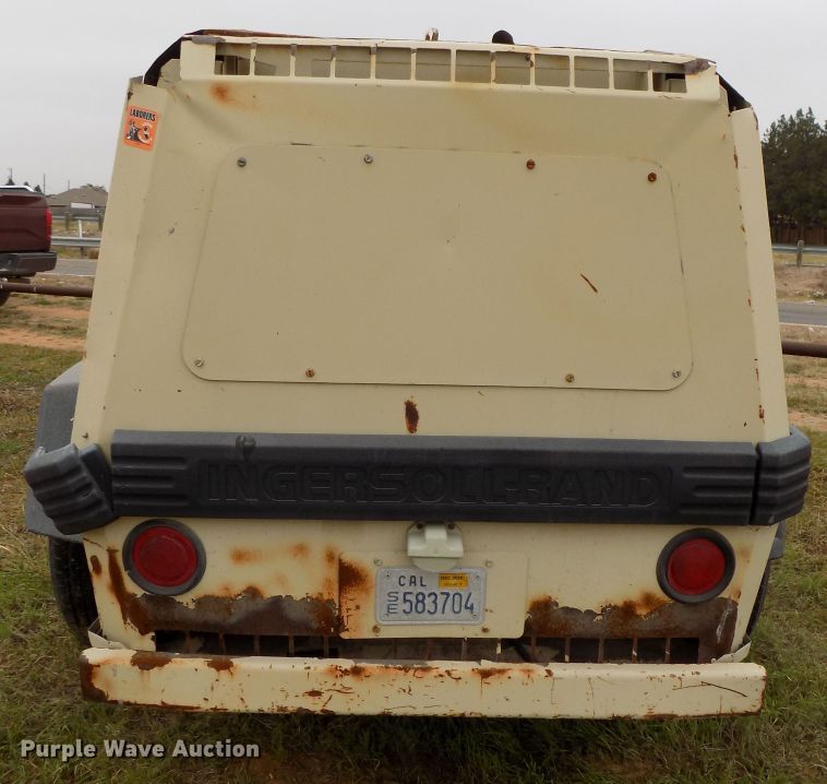 image for item FK9921 1999 Ingersoll Rand P185JD air compressor