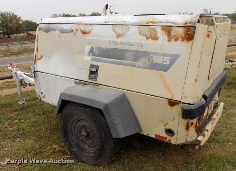 image for item FK9921 1999 Ingersoll Rand P185JD air compressor