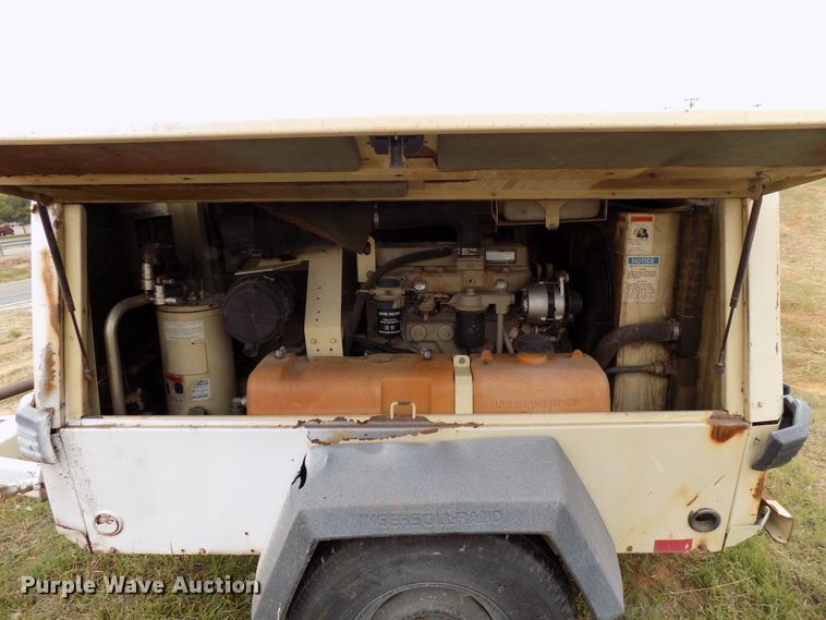 image for item FK9921 1999 Ingersoll Rand P185JD air compressor