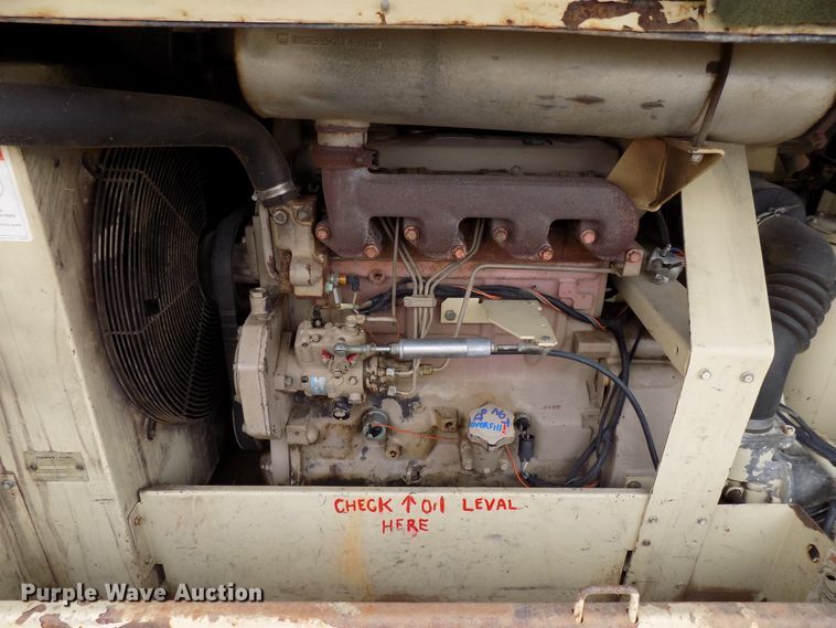 image for item FK9921 1999 Ingersoll Rand P185JD air compressor