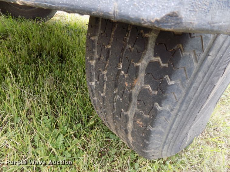 image for item FK9921 1999 Ingersoll Rand P185JD air compressor