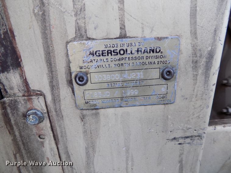 image for item FK9921 1999 Ingersoll Rand P185JD air compressor
