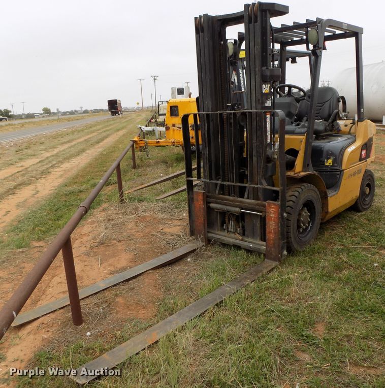 image for item FK9925 Caterpillar 2P5000 forklift