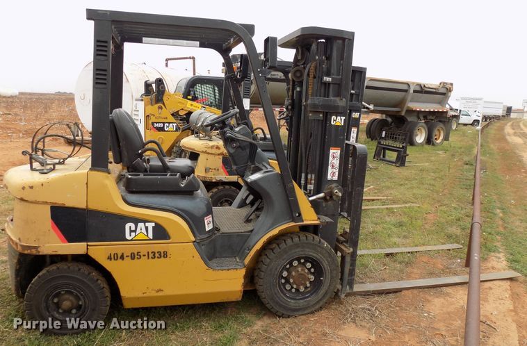 image for item FK9925 Caterpillar 2P5000 forklift