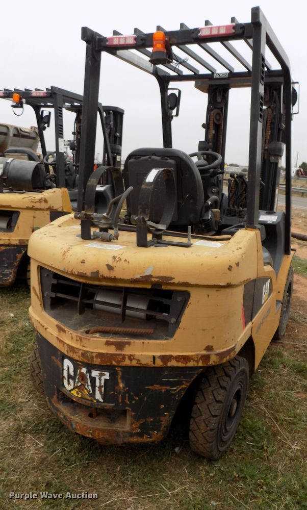 image for item FK9925 Caterpillar 2P5000 forklift