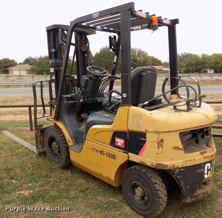 image for item FK9925 Caterpillar 2P5000 forklift