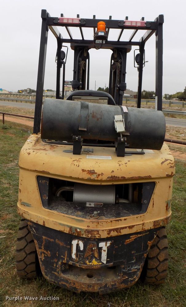 image for item FK9926 Caterpillar 2P5000 forklift