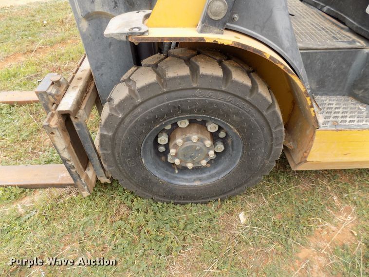 image for item FK9926 Caterpillar 2P5000 forklift