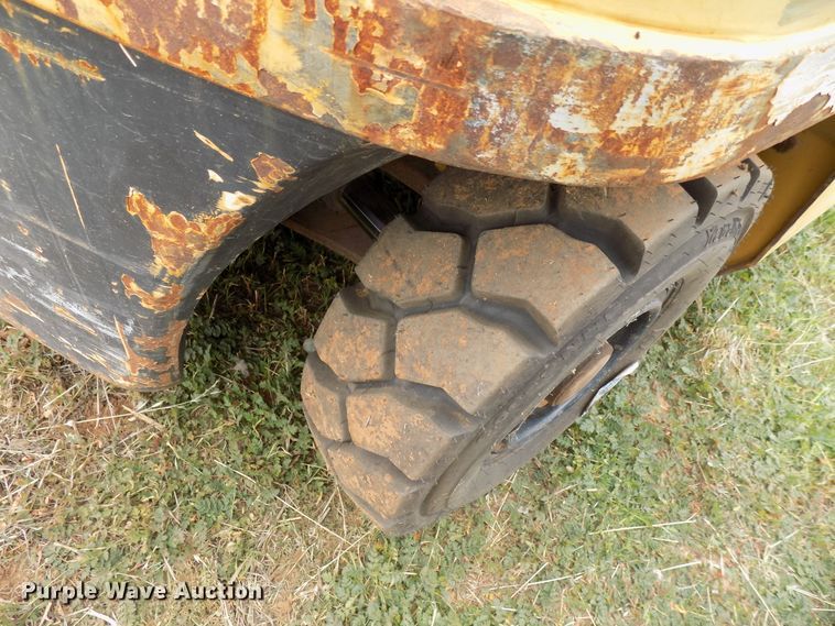 image for item FK9926 Caterpillar 2P5000 forklift