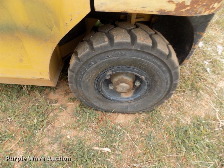 image for item FK9926 Caterpillar 2P5000 forklift