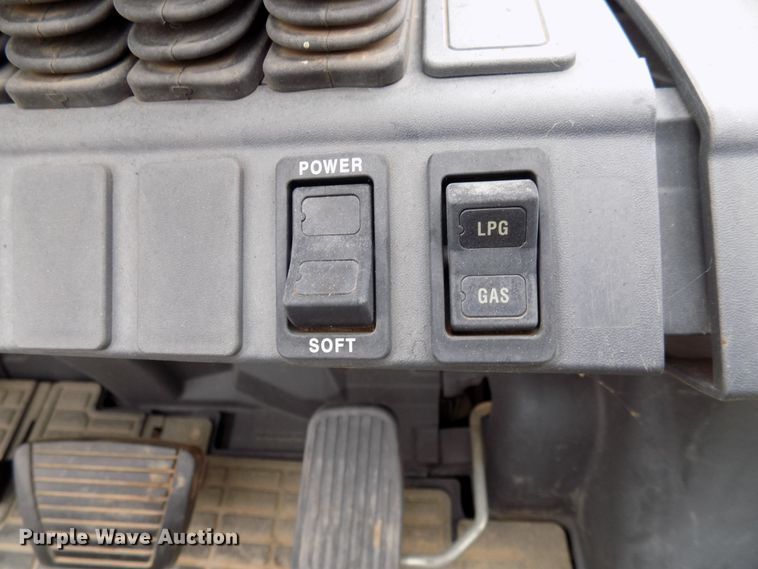 image for item FK9926 Caterpillar 2P5000 forklift