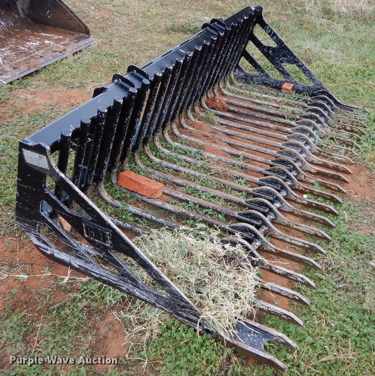 image for item FK9927 2015 Caterpillar 242D skid steer