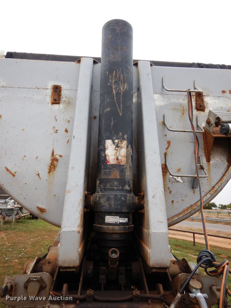 image for item FK9928 1997 Ranch Manufacturing Co end dump trailer