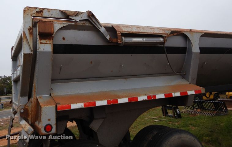image for item FK9928 1997 Ranch Manufacturing Co end dump trailer