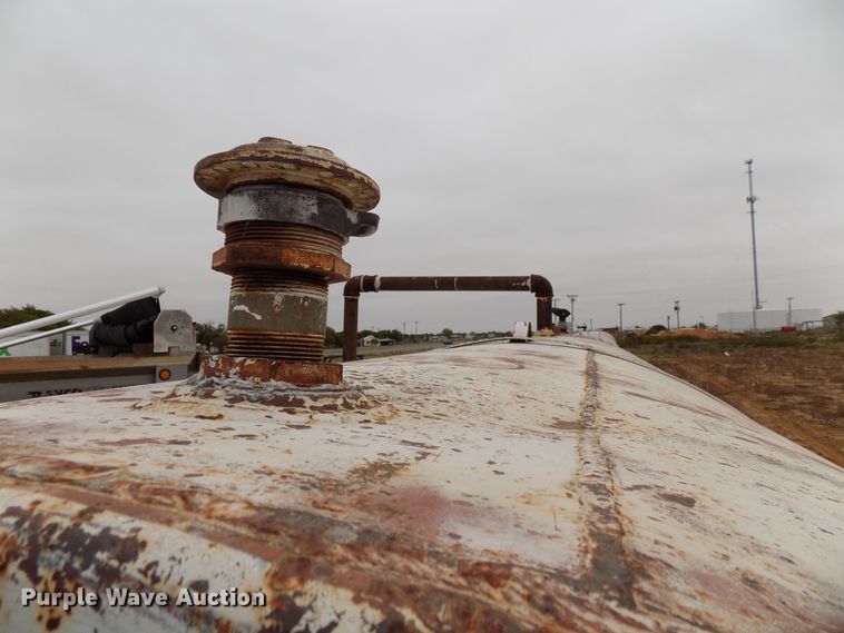 image for item FK9929 Bulk fuel tank