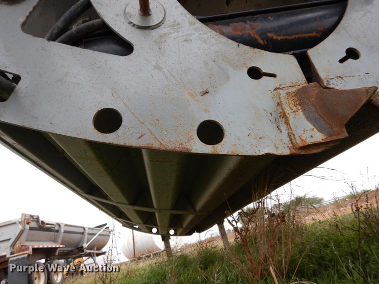 image for item FK9930 2013 Tecumseh bottom dump trailer