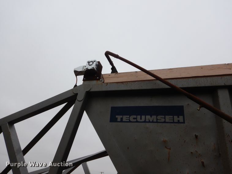 image for item FK9930 2013 Tecumseh bottom dump trailer