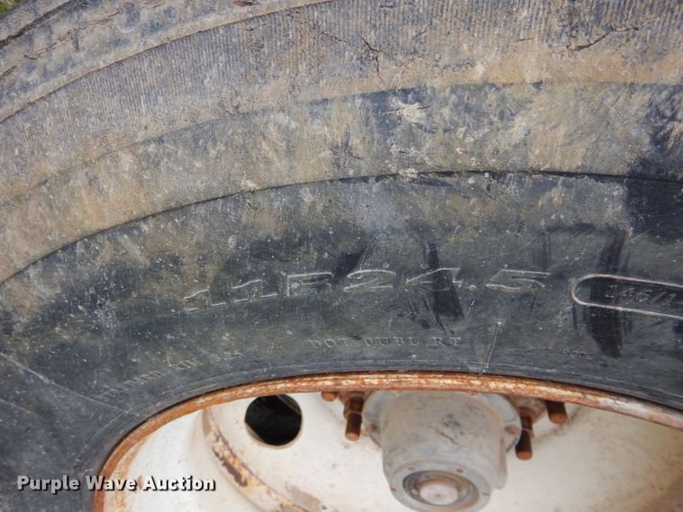 image for item FK9930 2013 Tecumseh bottom dump trailer