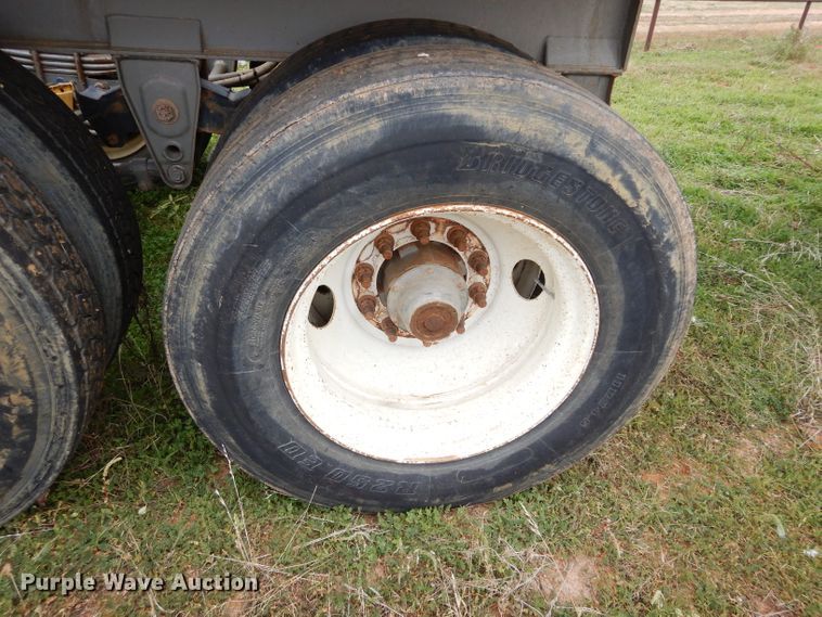 image for item FK9930 2013 Tecumseh bottom dump trailer