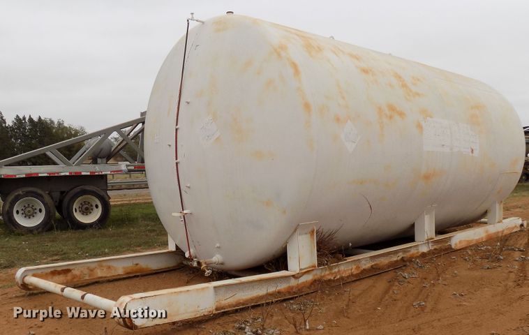 image for item FK9931 Bulk fuel tank
