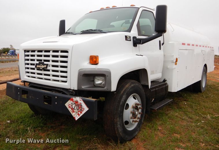 image for item FK9933 2005 Chevrolet C7500 fuel truck