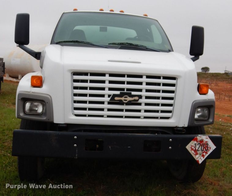 image for item FK9933 2005 Chevrolet C7500 fuel truck
