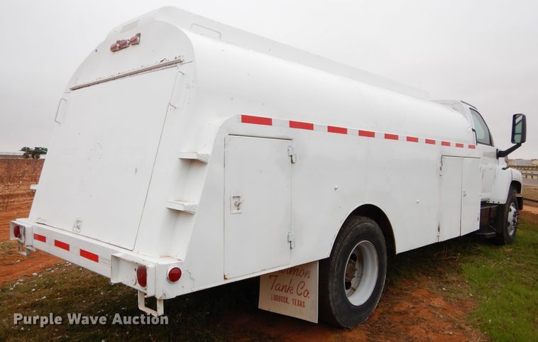 image for item FK9933 2005 Chevrolet C7500 fuel truck