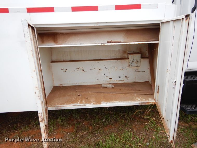 image for item FK9933 2005 Chevrolet C7500 fuel truck