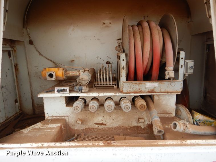 image for item FK9933 2005 Chevrolet C7500 fuel truck