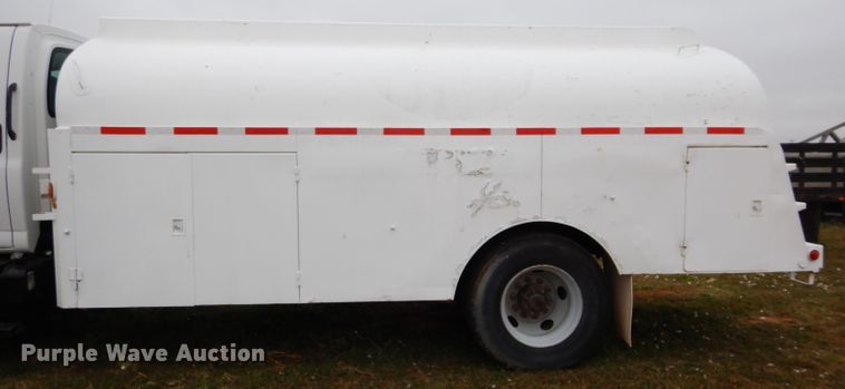 image for item FK9933 2005 Chevrolet C7500 fuel truck
