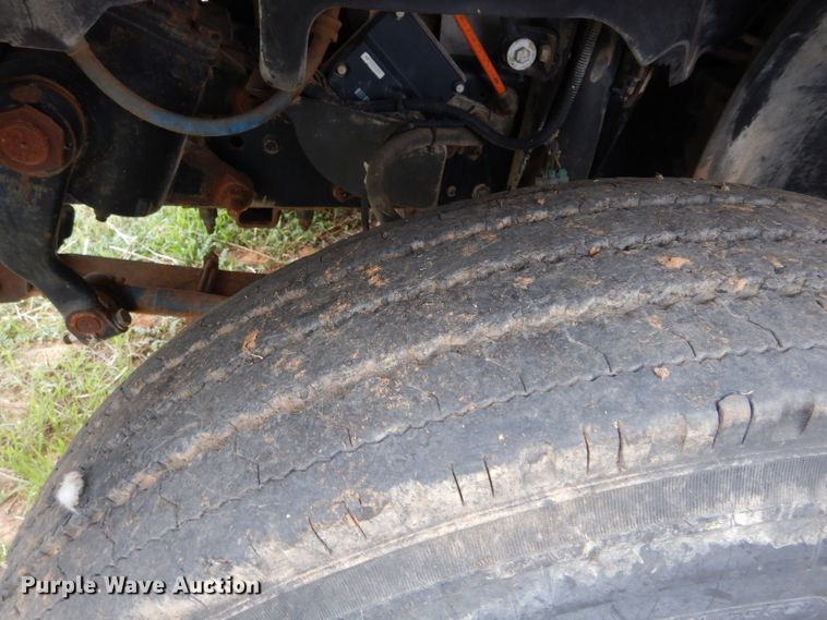 image for item FK9933 2005 Chevrolet C7500 fuel truck