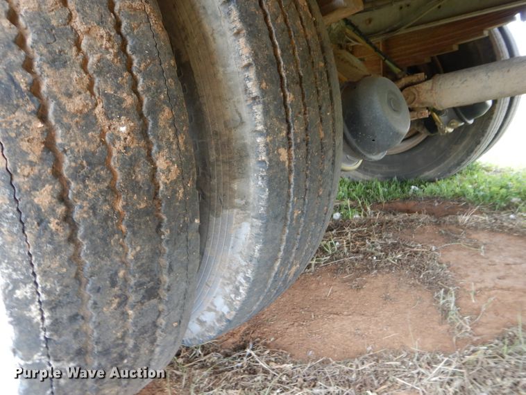 image for item FK9933 2005 Chevrolet C7500 fuel truck