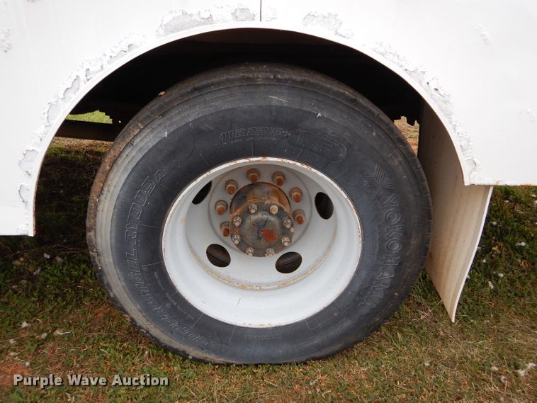 image for item FK9933 2005 Chevrolet C7500 fuel truck