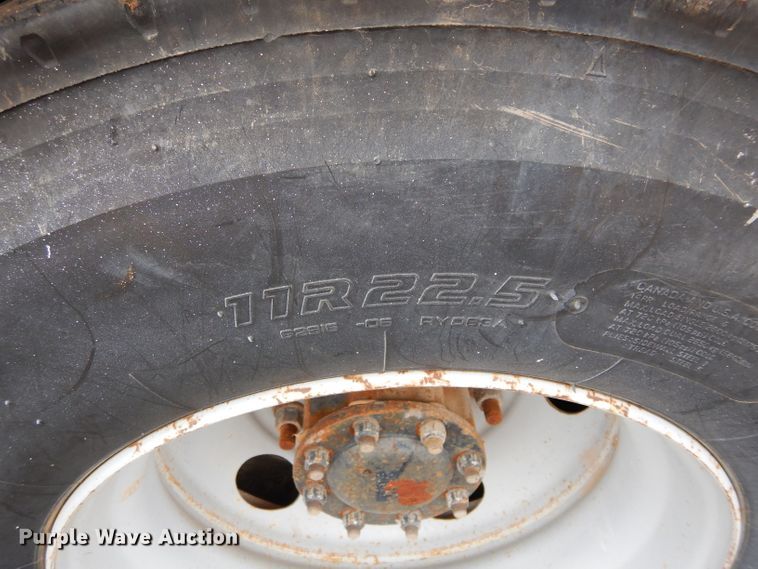 image for item FK9933 2005 Chevrolet C7500 fuel truck