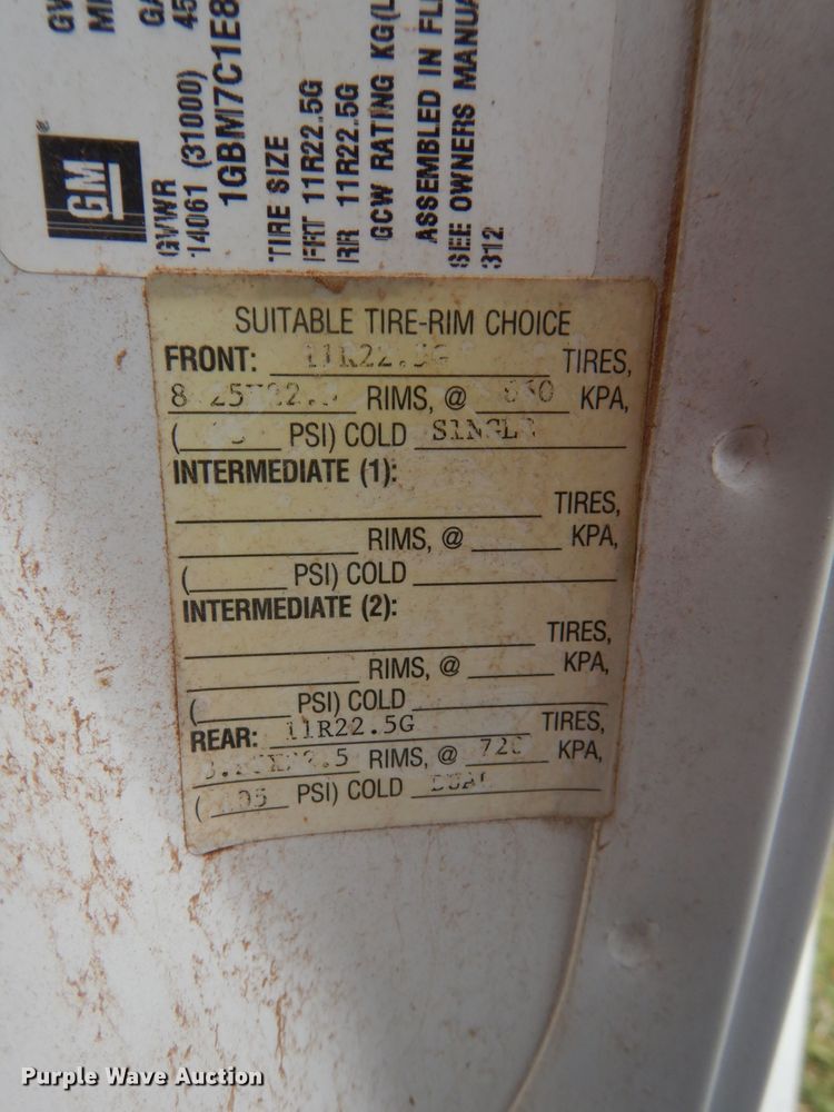 image for item FK9933 2005 Chevrolet C7500 fuel truck