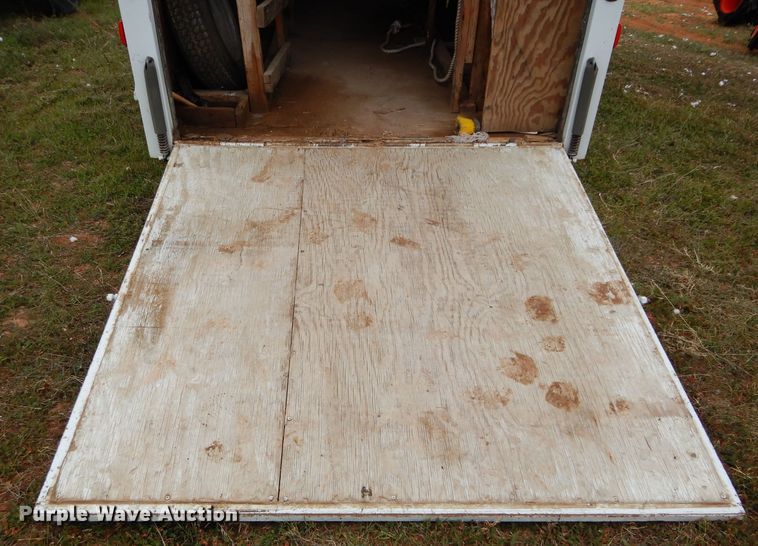 image for item FK9934 2015 CM CMC5240-1400252 enclosed cargo trailer