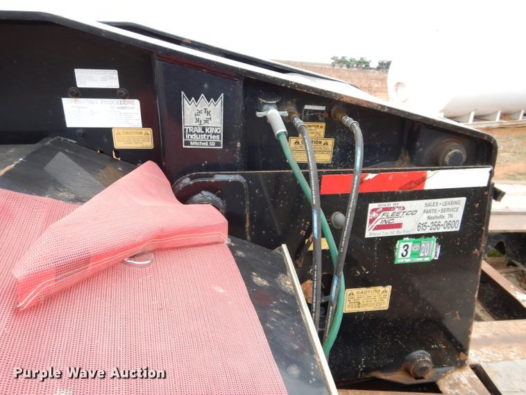 image for item FK9936 2007 Trail King TK110HDG-533 lowboy equipment trailer