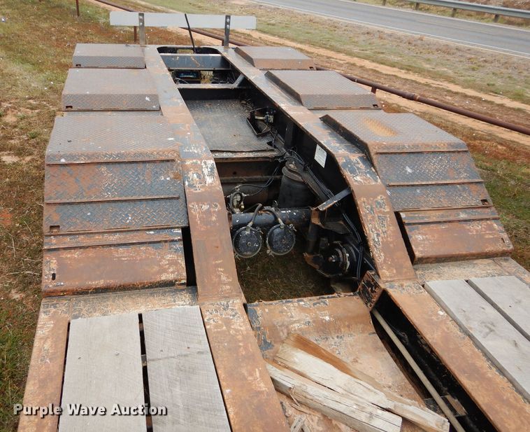 image for item FK9936 2007 Trail King TK110HDG-533 lowboy equipment trailer