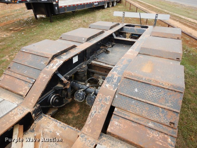 image for item FK9936 2007 Trail King TK110HDG-533 lowboy equipment trailer