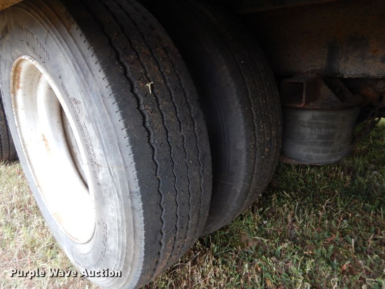 image for item FK9938 1999 Trail King TK110-SA-483 drop deck equipment trailer