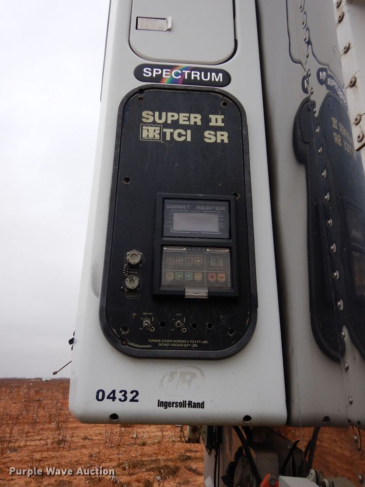 image for item FK9941 2003 Wabash refrigerated van trailer