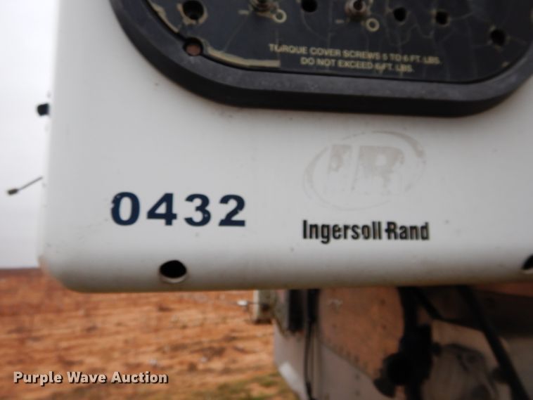 image for item FK9941 2003 Wabash refrigerated van trailer