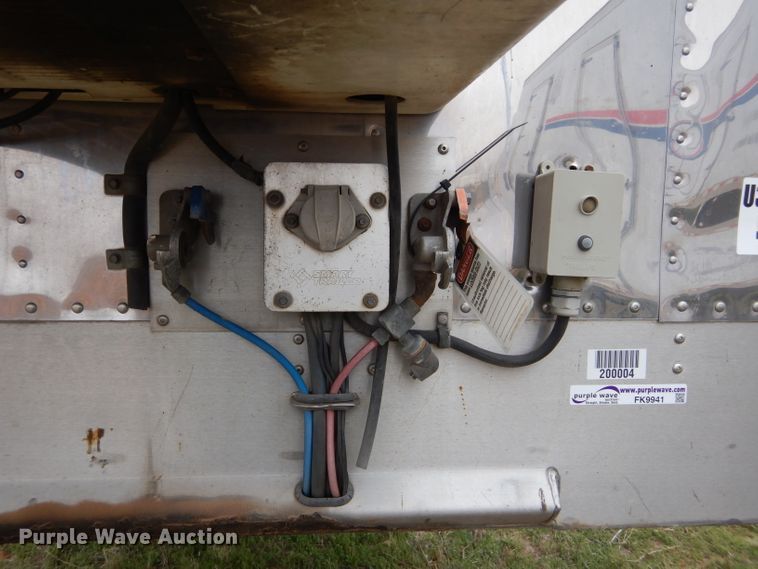 image for item FK9941 2003 Wabash refrigerated van trailer