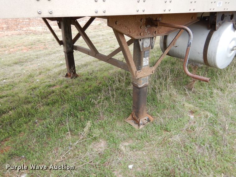 image for item FK9941 2003 Wabash refrigerated van trailer