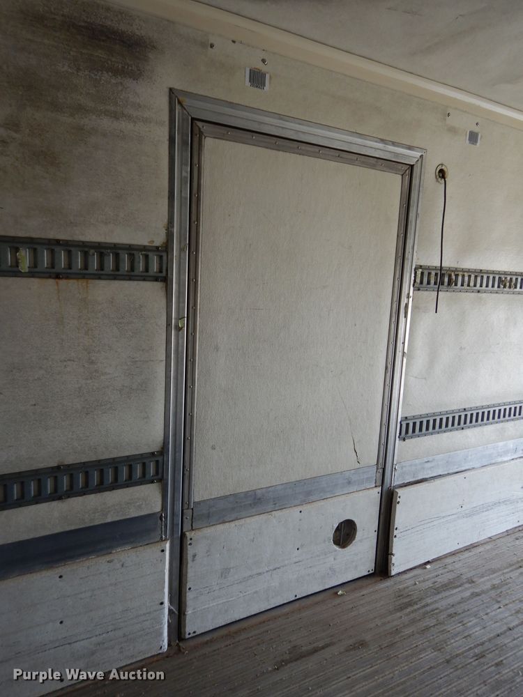 image for item FK9941 2003 Wabash refrigerated van trailer