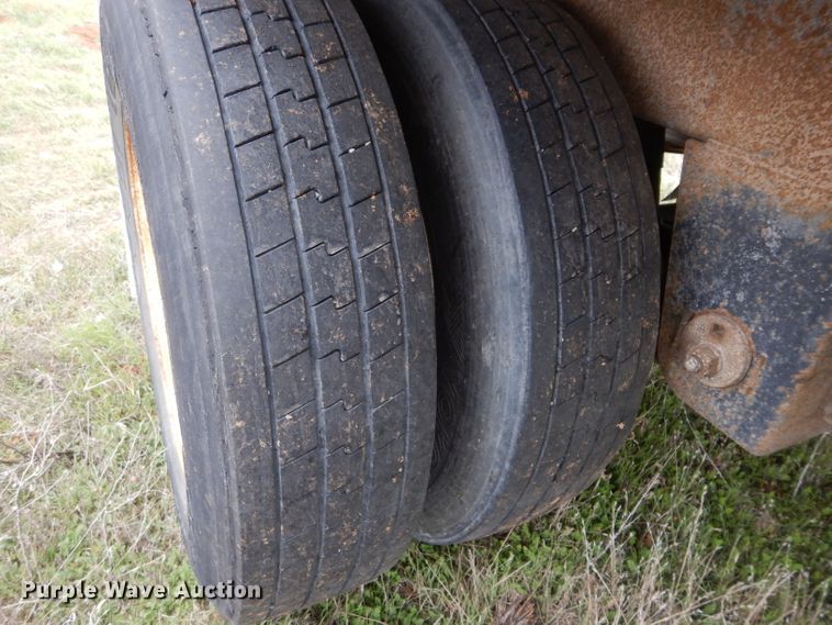 image for item FK9941 2003 Wabash refrigerated van trailer