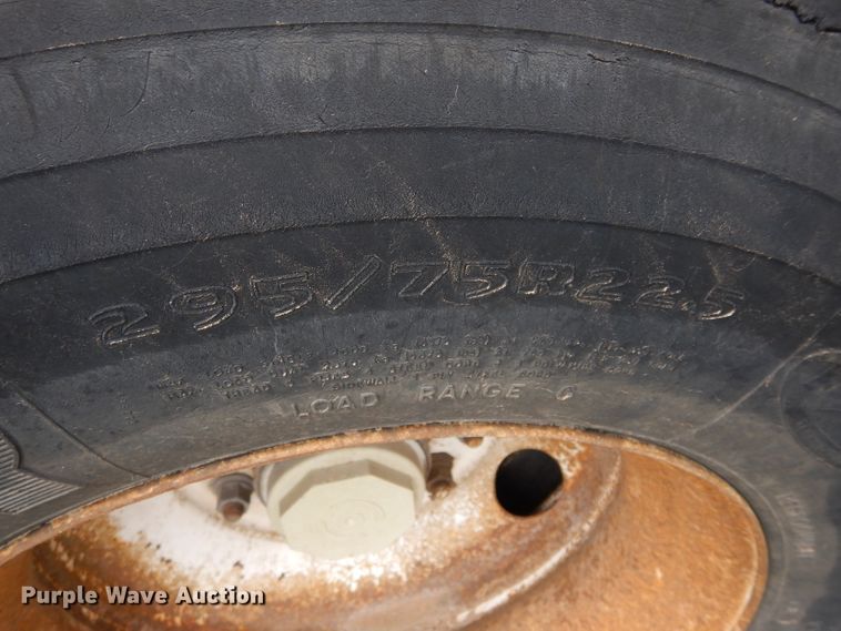 image for item FK9941 2003 Wabash refrigerated van trailer